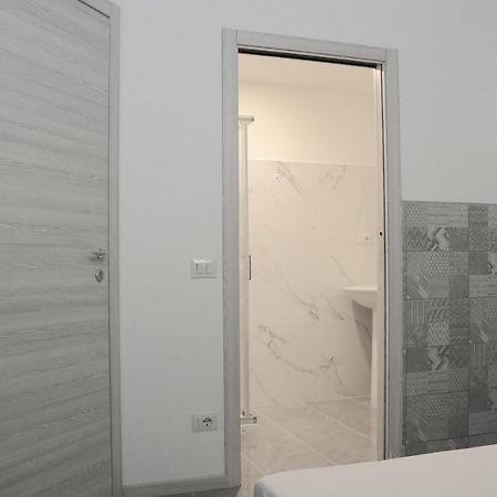 Gambara Guests House Hotell Milano Eksteriør bilde